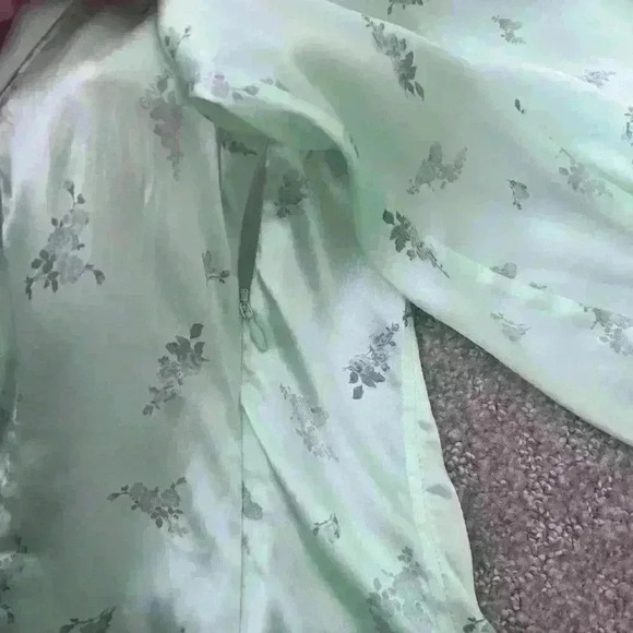 Ganni Silk blouse - Excellent condition  Green, Silk  Size - 36 FR - US 4 - Picture 8 of 8